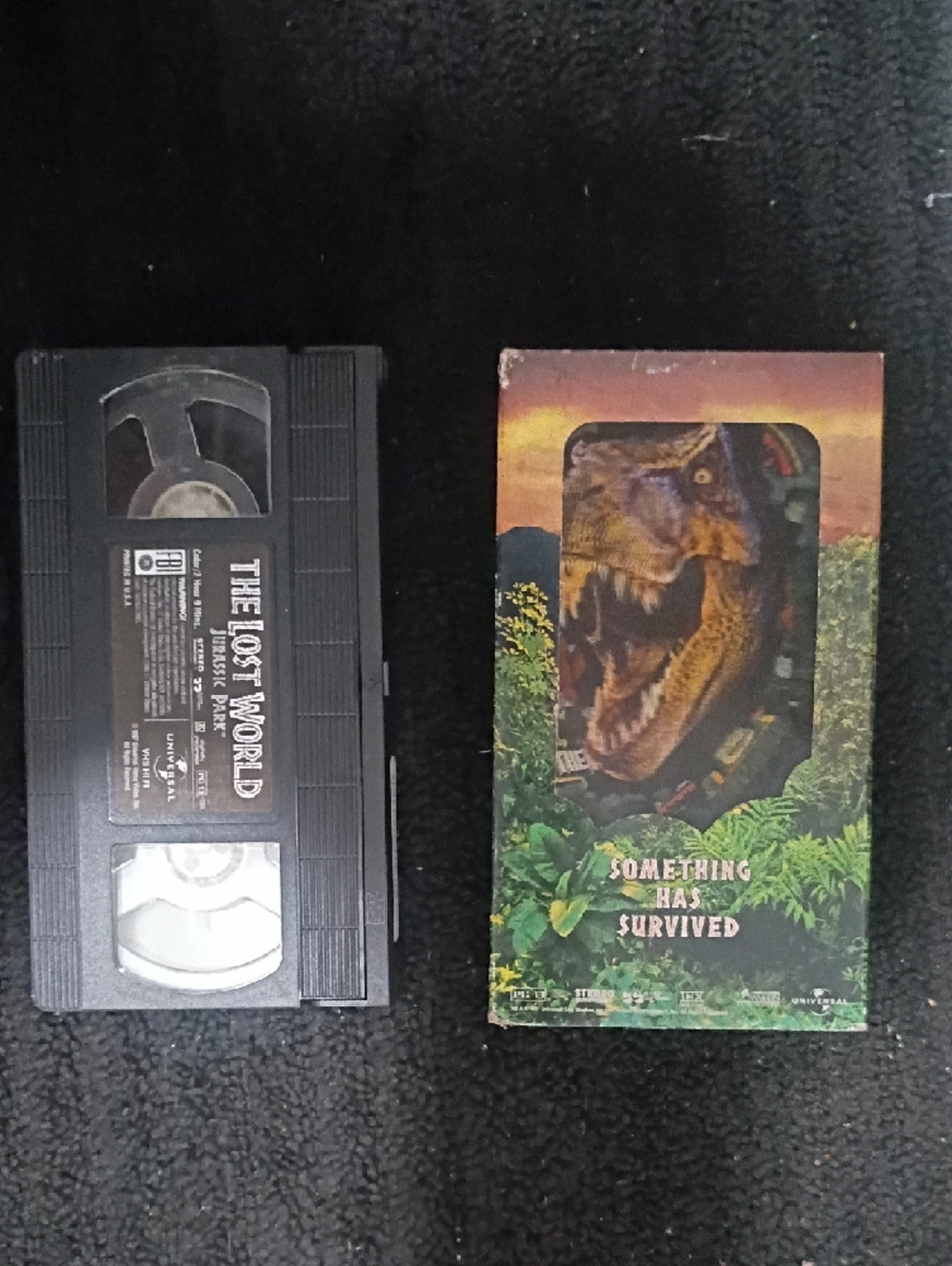 The Lost World: Jurassic Park Vintage (1997,VHS) Collectible Holographic Cover